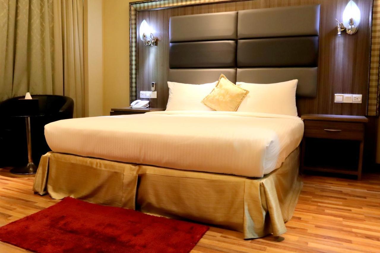 Pearl Swiss Hotel Dubai Exterior foto